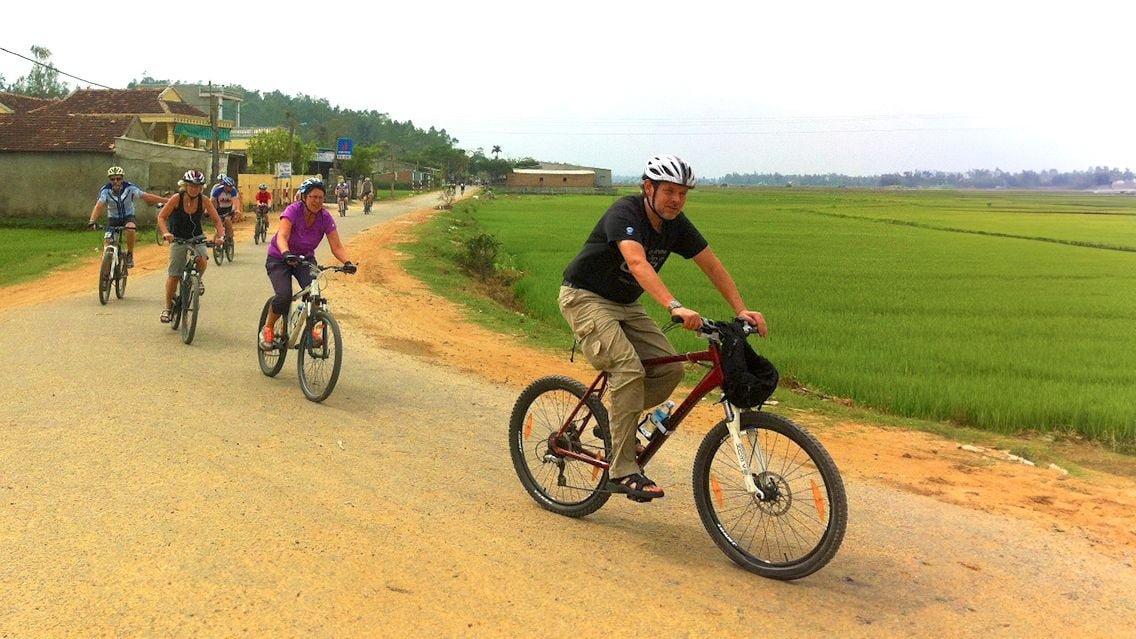 Vietnam Ultimate 43-Day Cycling Adventure from North to South